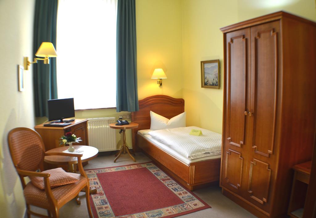 Hotel Fuerstenhof Rathenow Ruang foto