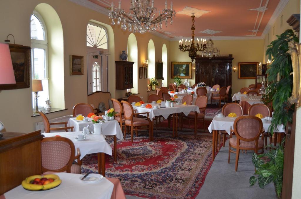 Hotel Fuerstenhof Rathenow Bagian luar foto