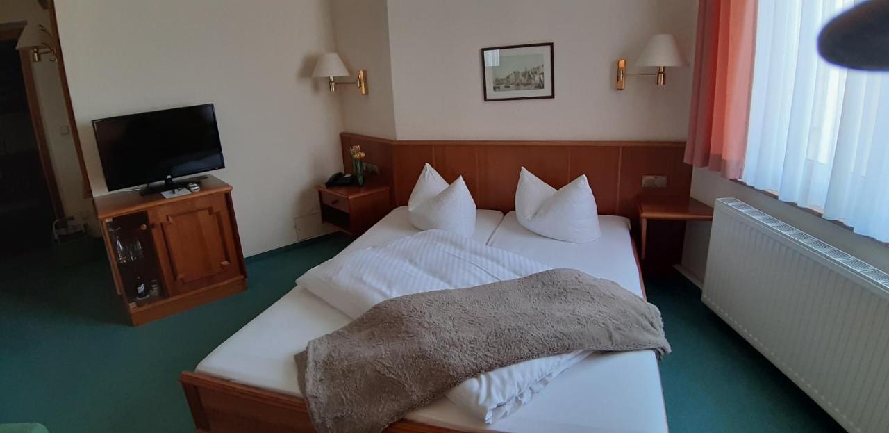 Hotel Fuerstenhof Rathenow Bagian luar foto